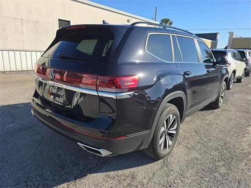 2024 Volkswagen Atlas 2.0T SE