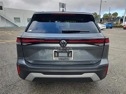 2025 Volkswagen Tiguan 2.0T SE 4MOTION