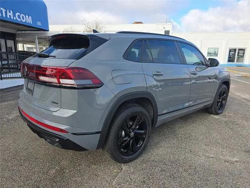 2026 Volkswagen Atlas Cross Sport 2.0T SEL