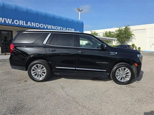 2023 GMC Yukon SLT