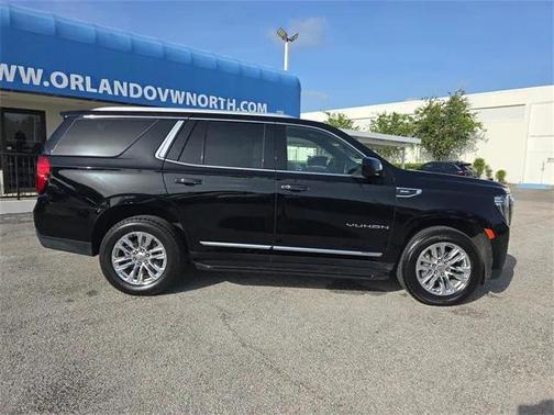 2023 GMC Yukon SLT