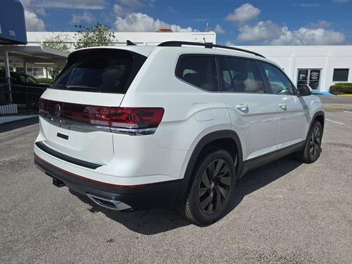 White 2026 Volkswagen Atlas 2.0T SE w/Technology
