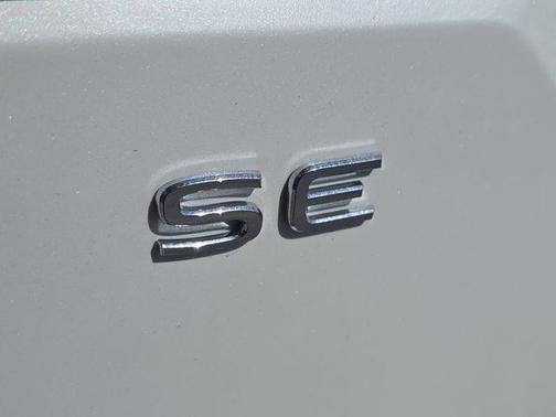 White 2026 Volkswagen Atlas 2.0T SE w/Technology