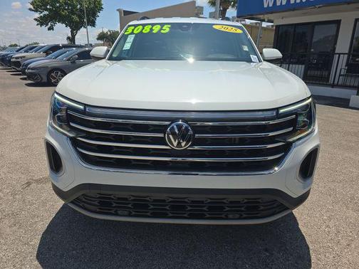 Pure White 2025 Volkswagen Atlas 2.0T SE w/Technology