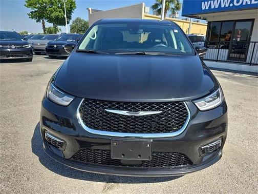 2023 Chrysler Pacifica Hybrid Touring L