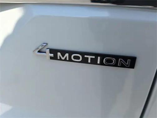 2025 Volkswagen Atlas 2.0T SEL Premium R-Line 4MOTION