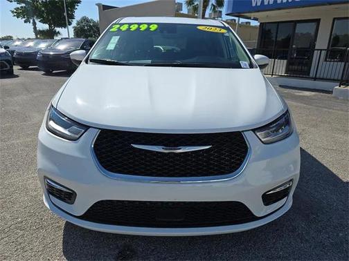 2023 Chrysler Pacifica Hybrid Touring L