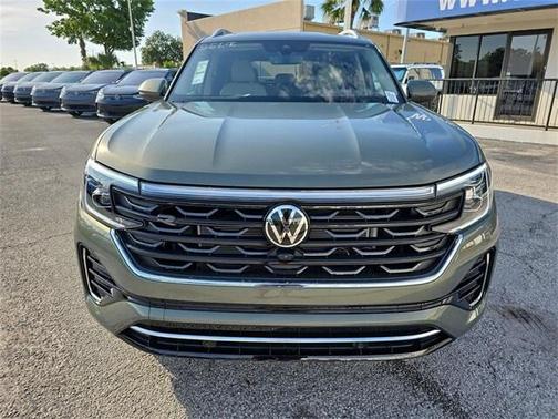 2025 Volkswagen Atlas 2.0T SEL Premium R-Line 4MOTION