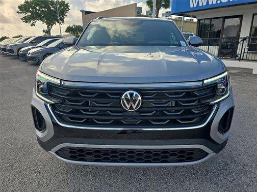 Silver Mist 2026 Volkswagen Atlas Cross Sport 2.0T SE w/Technology