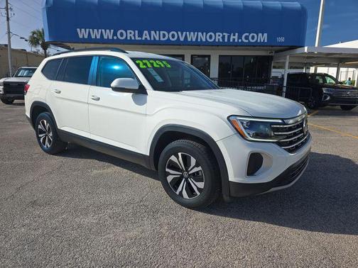 Pure White 2024 Volkswagen Atlas 2.0T SE