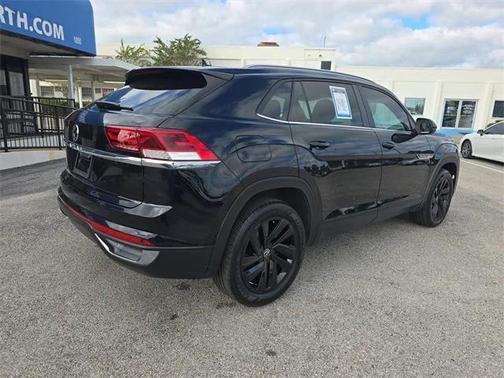 2022 Volkswagen Atlas Cross Sport 2.0T SE w/Technology