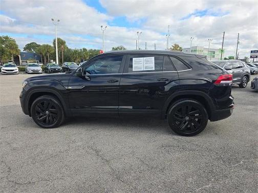 2022 Volkswagen Atlas Cross Sport 2.0T SE w/Technology