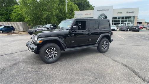 2025 Jeep Wrangler 4-Door Sahara 4x4