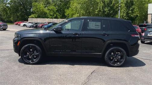2025 Jeep Grand Cherokee Altitude