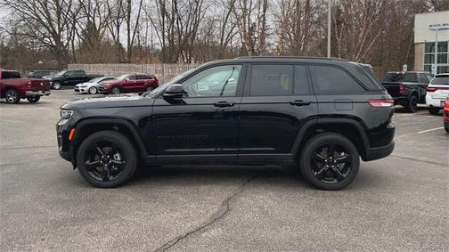 2025 Jeep Grand Cherokee Altitude
