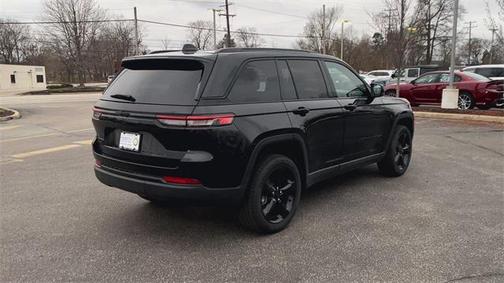 2025 Jeep Grand Cherokee Altitude