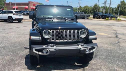 2025 Jeep Wrangler 4-Door Sahara 4x4