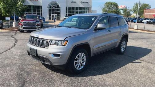 2021 Jeep Grand Cherokee Laredo
