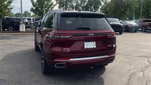 2022 Jeep Grand Cherokee Summit