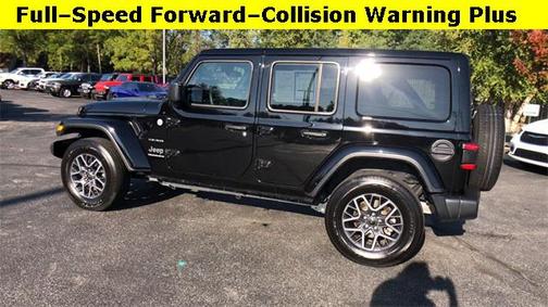 2024 Jeep Wrangler 4-Door Sahara 4x4