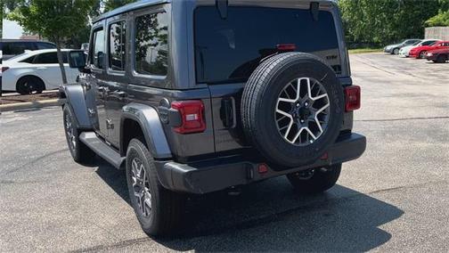 2025 Jeep Wrangler 4-Door Sahara 4x4