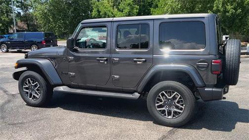 2025 Jeep Wrangler 4-Door Sahara 4x4