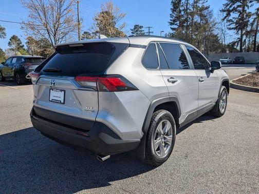 2024 Toyota RAV4 Hybrid XLE