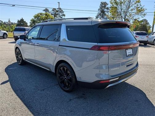 2024 Kia Carnival SX