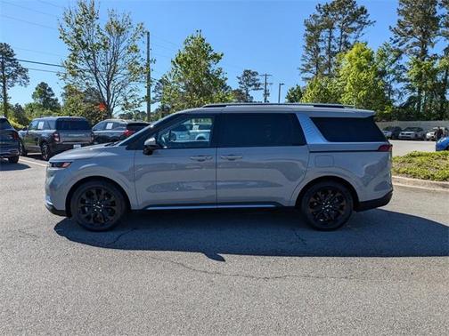 2024 Kia Carnival SX
