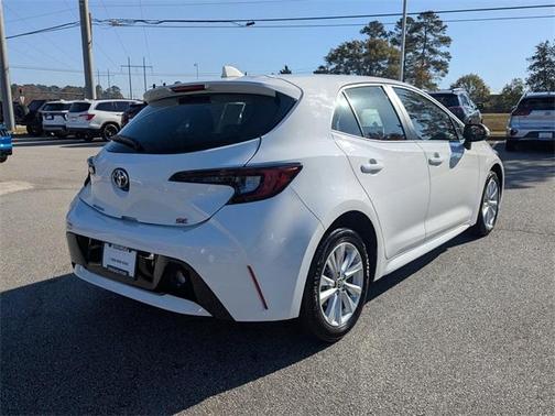 2024 Toyota Corolla Hatchback SE