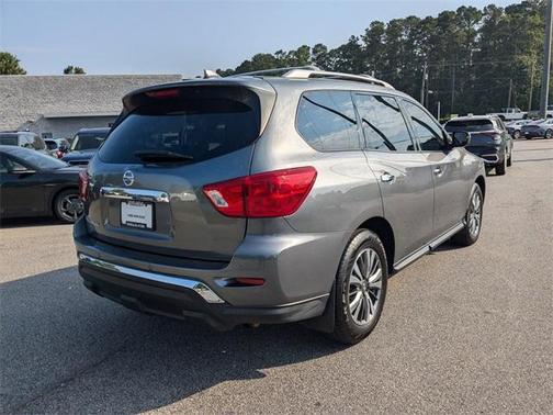 2019 Nissan Pathfinder S