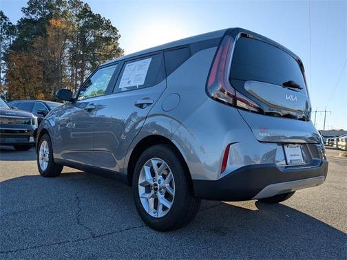 2024 Kia Soul LX