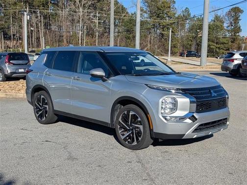 2024 Mitsubishi Outlander SE