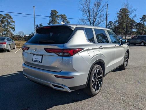 2024 Mitsubishi Outlander SE