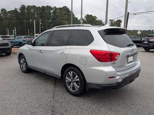 2020 Nissan Pathfinder SV