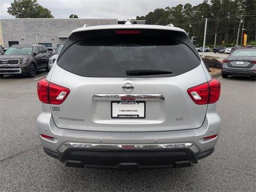 2020 Nissan Pathfinder SV