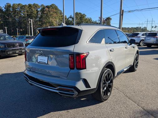 2022 Kia Sorento SX