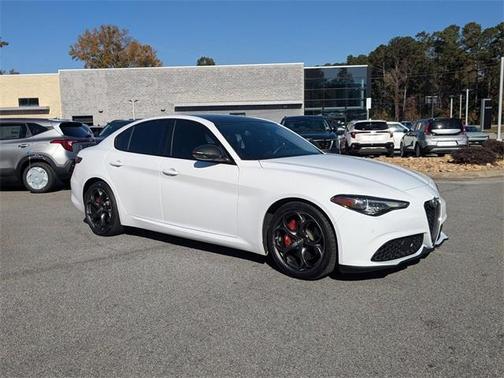 2019 Alfa Romeo Giulia Base