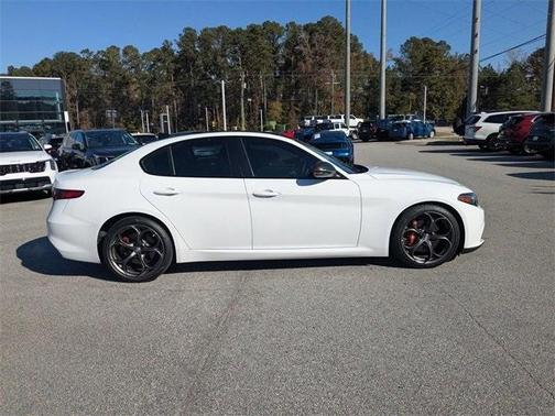 2019 Alfa Romeo Giulia Base