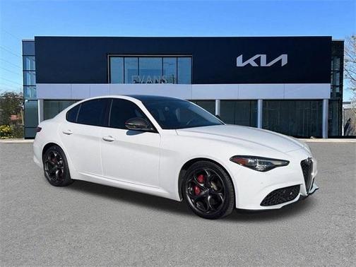 2019 Alfa Romeo Giulia Base