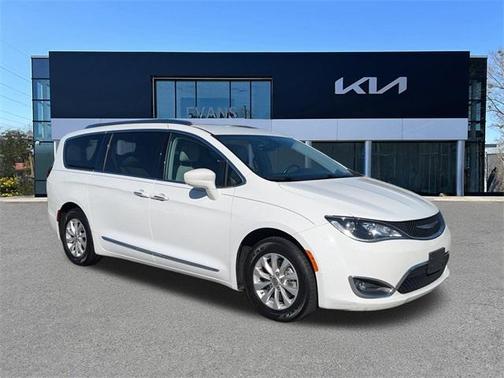 2018 Chrysler Pacifica Touring-L Plus