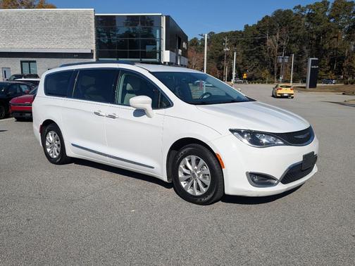 2018 Chrysler Pacifica Touring-L Plus