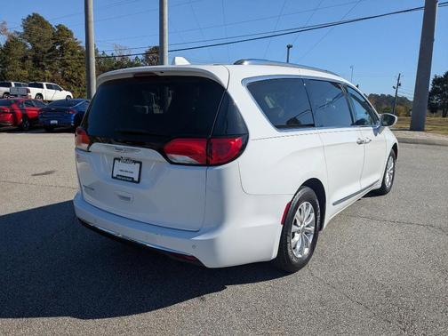 2018 Chrysler Pacifica Touring-L Plus