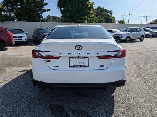 2025 Toyota Camry SE
