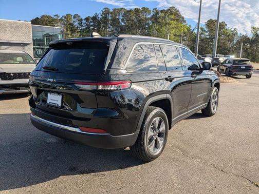 Diamond Black 2022 Jeep Grand Cherokee 4xe Base