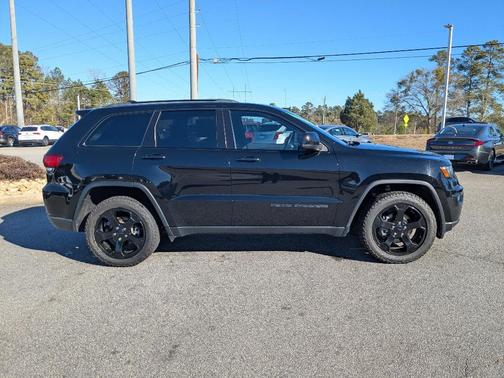 2019 Jeep Grand Cherokee Laredo