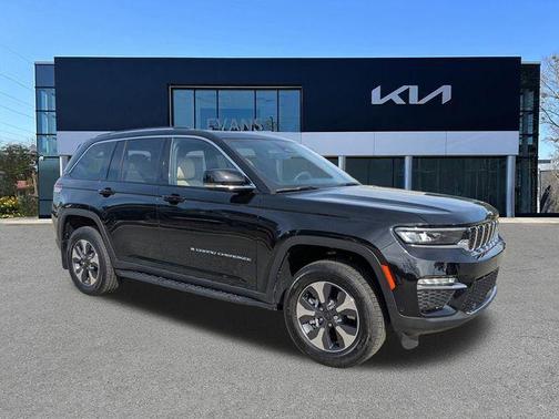 2022 Jeep Grand Cherokee 4xe Base