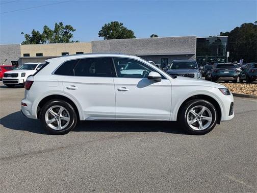 2024 Audi Q5 40 Premium