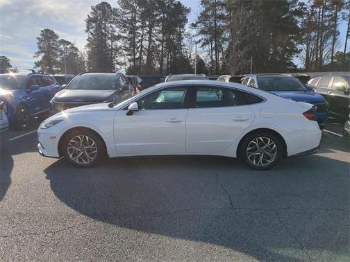 2022 Hyundai SONATA SEL