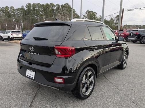 2022 Hyundai VENUE SEL